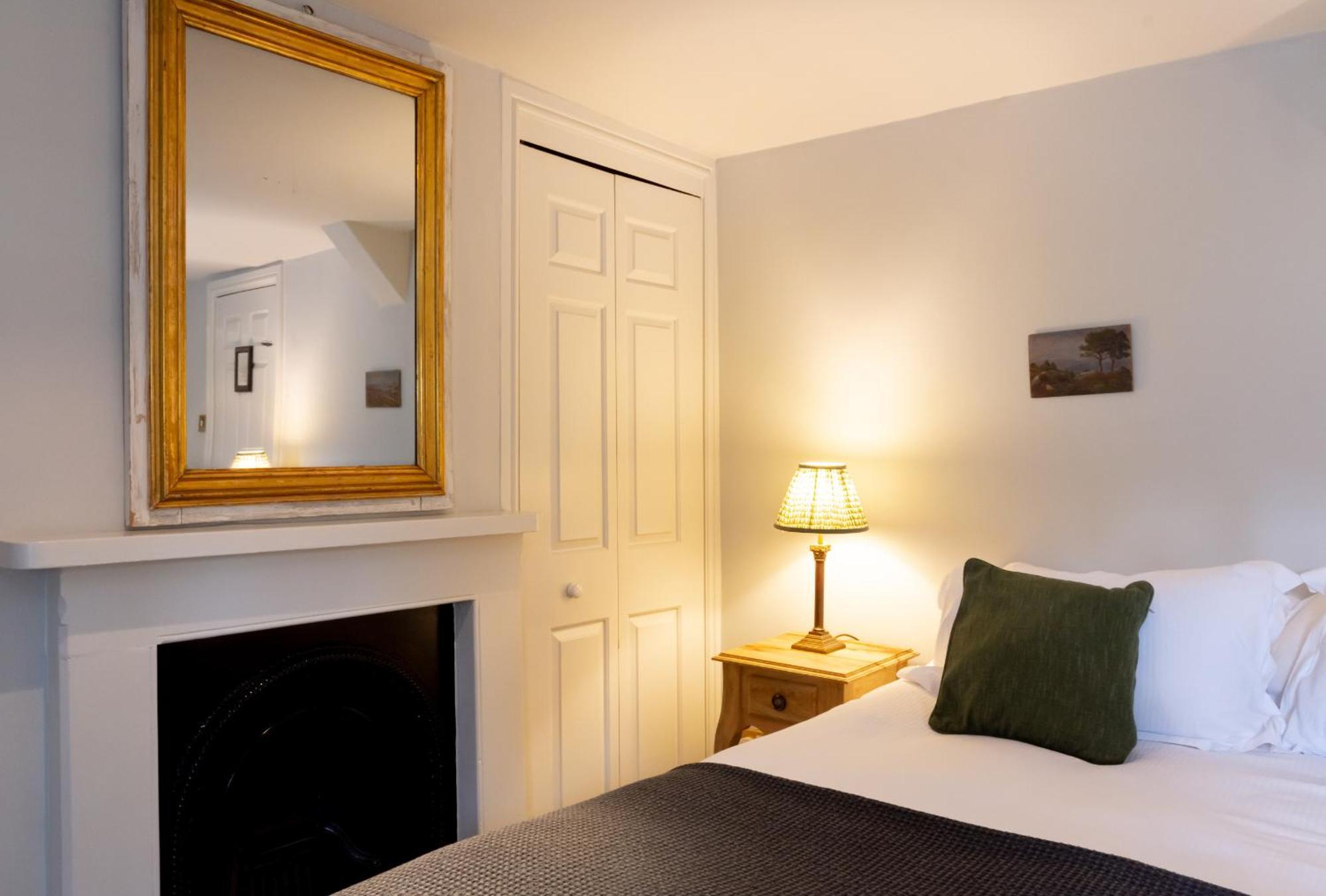 New Inn At Coln Coln St. Aldwyns Room photo